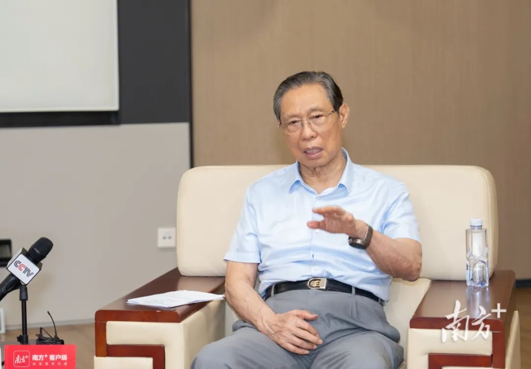 多地新冠阳性率明显上升！新冠病毒又抬头？钟南山院士最新发声→